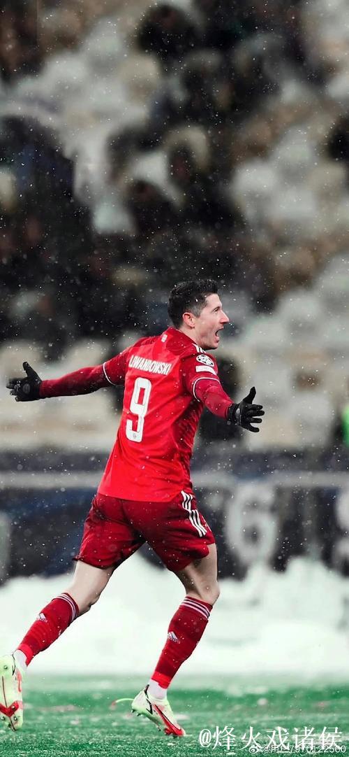 德甲-莱万追平进球纪录 拜仁开场27秒破门+补时丢球2-2平